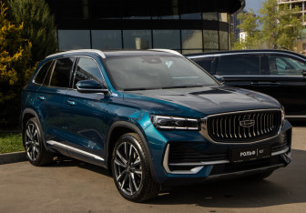 Подержанный автомобиль Geely Monjaro 2023 года (2 фото)