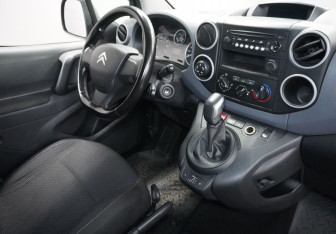 Подержанный автомобиль Citroen Berlingo 2021 года (10 фото)