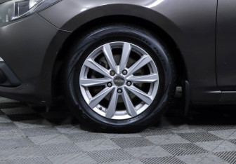 Подержанный автомобиль Mazda 3 Sedan 2014 года (7 фото)