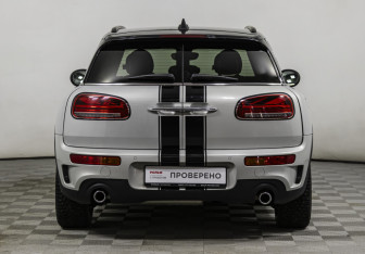 Подержанный автомобиль MINI Clubman Wagon 2019 года (6 фото)