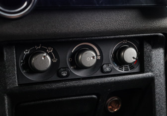 Подержанный автомобиль Mitsubishi Pajero 2005 года (21 фото)