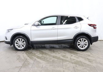 Подержанный автомобиль Nissan Qashqai 2020 года (8 фото)