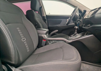 Подержанный автомобиль Kia Sportage 2011 года (10 фото)
