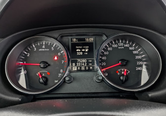 Подержанный автомобиль Nissan Qashqai 2012 года (16 фото)