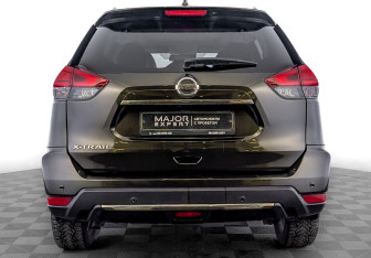 Подержанный автомобиль Nissan X-Trail 2019 года (6 фото)