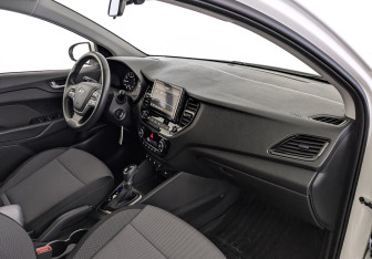 Подержанный автомобиль Hyundai Solaris Sedan 2021 года (13 фото)