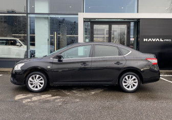 Подержанный автомобиль Nissan Sentra Sedan 2014 года (8 фото)