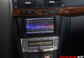 Подержанный автомобиль Toyota Avensis Sedan 2006 года (16 фото)