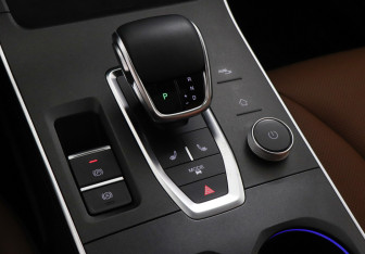 Подержанный автомобиль Omoda C5 2022 года (16 фото)