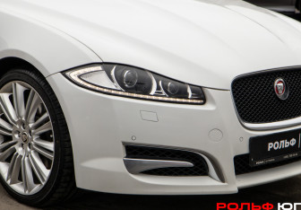Подержанный автомобиль Jaguar XF Sedan 2014 года (27 фото)