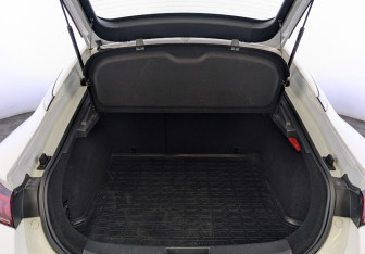 Подержанный автомобиль Москвич 6 2023 года (10 фото)