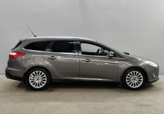 Подержанный автомобиль Ford Focus Wagon 2012 года (4 фото)