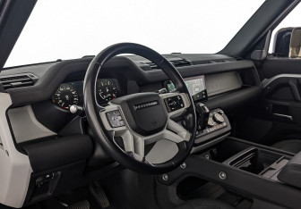 Подержанный автомобиль Land Rover Defender Suv 2021 года (16 фото)