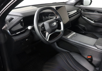 Подержанный автомобиль Geely Preface 2024 года (9 фото)