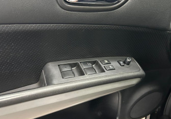 Подержанный автомобиль Nissan X-Trail 2012 года (19 фото)