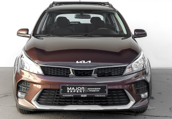 Подержанный автомобиль Kia Rio Hatchback 2021 года (2 фото)