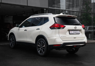 Подержанный автомобиль Nissan X-Trail 2021 года (6 фото)