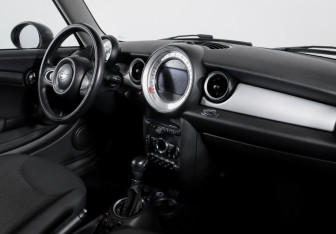 Подержанный автомобиль MINI Clubman Hatchback 2012 года (9 фото)