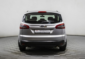 Подержанный автомобиль Ford S-MAX 2010 года (6 фото)