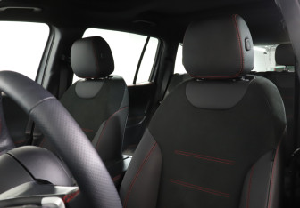 Подержанный автомобиль Mercedes-Benz GLB 2024 года (17 фото)