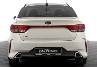 Подержанный автомобиль Kia Rio Sedan 2021 года (6 фото)
