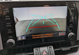 Подержанный автомобиль Toyota RAV4 2022 года (21 фото)