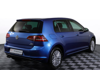 Подержанный автомобиль Volkswagen Golf Hatchback 2014 года (5 фото)