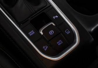 Подержанный автомобиль Hyundai Santa Fe 2019 года (20 фото)