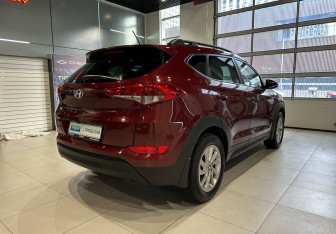 Подержанный автомобиль Hyundai Tucson 2016 года (4 фото)