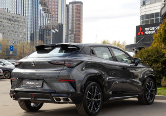 Подержанный автомобиль Changan UNI-T 2023 года (4 фото)