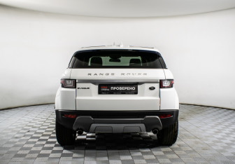 Подержанный автомобиль Land Rover Range Rover Evoque 2015 года (6 фото)