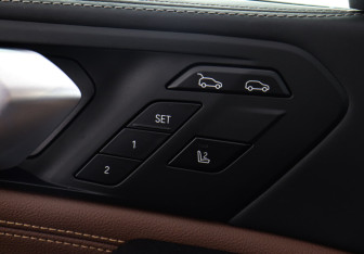 Подержанный автомобиль BMW X6 2020 года (22 фото)
