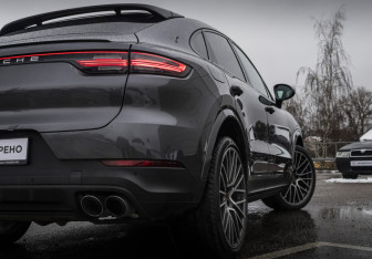 Подержанный автомобиль Porsche Cayenne 2020 года (7 фото)