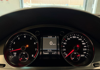 Подержанный автомобиль Volkswagen Passat Sedan 2013 года (15 фото)