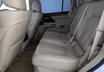Подержанный автомобиль Lexus LX 2019 года (18 фото)