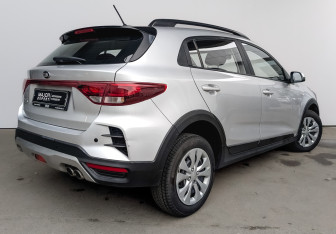 Подержанный автомобиль Kia Rio Hatchback 2021 года (5 фото)