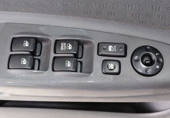 Подержанный автомобиль Kia Rio Sedan 2006 года (16 фото)