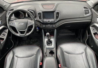 Подержанный автомобиль Chery Tiggo 5 2014 года (10 фото)