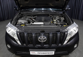 Подержанный автомобиль Toyota Land Cruiser Prado 2016 года (9 фото)