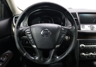 Подержанный автомобиль Nissan Teana 2012 года (13 фото)