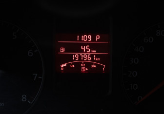 Подержанный автомобиль Volkswagen Polo Sedan 2014 года (12 фото)