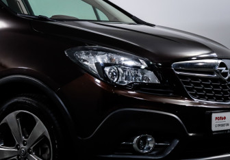 Подержанный автомобиль Opel Mokka 2012 года (16 фото)