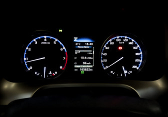 Подержанный автомобиль Toyota RAV4 2019 года (11 фото)