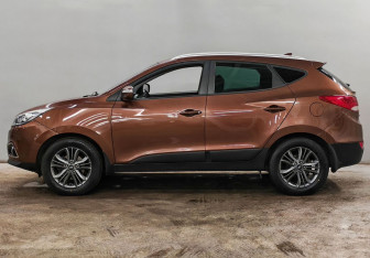 Подержанный автомобиль Hyundai ix35 2014 года (8 фото)