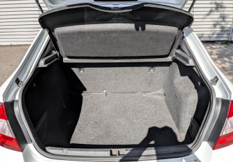 Подержанный автомобиль Skoda Rapid Liftback 2019 года (10 фото)
