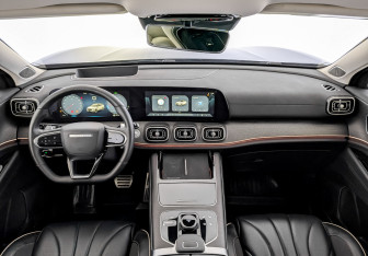 Подержанный автомобиль Jaecoo J8 2024 года (14 фото)