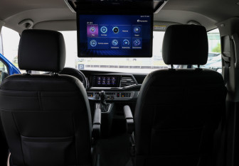 Подержанный автомобиль Volkswagen Multivan 2020 года (26 фото)