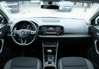 Подержанный автомобиль Skoda Karoq 2020 года (12 фото)