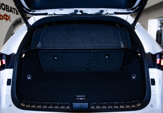 Подержанный автомобиль Lexus NX 2017 года (32 фото)