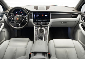 Подержанный автомобиль Porsche Macan 2020 года (8 фото)